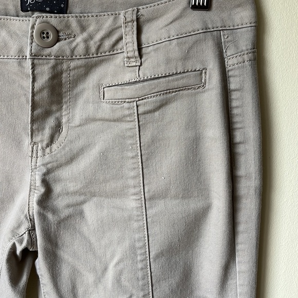 BeBop khaki low-rise flare pants - Picture 4 of 10